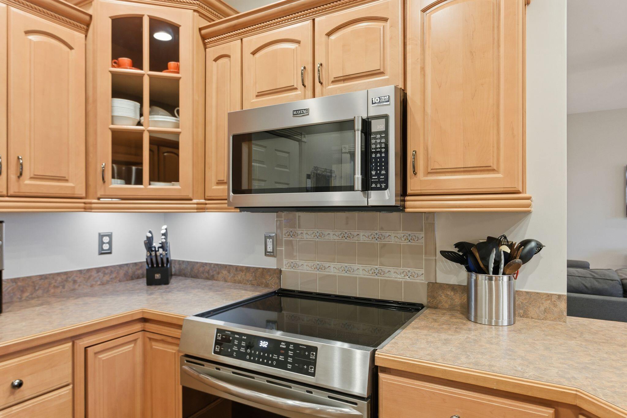 102 Jeannette Avenue