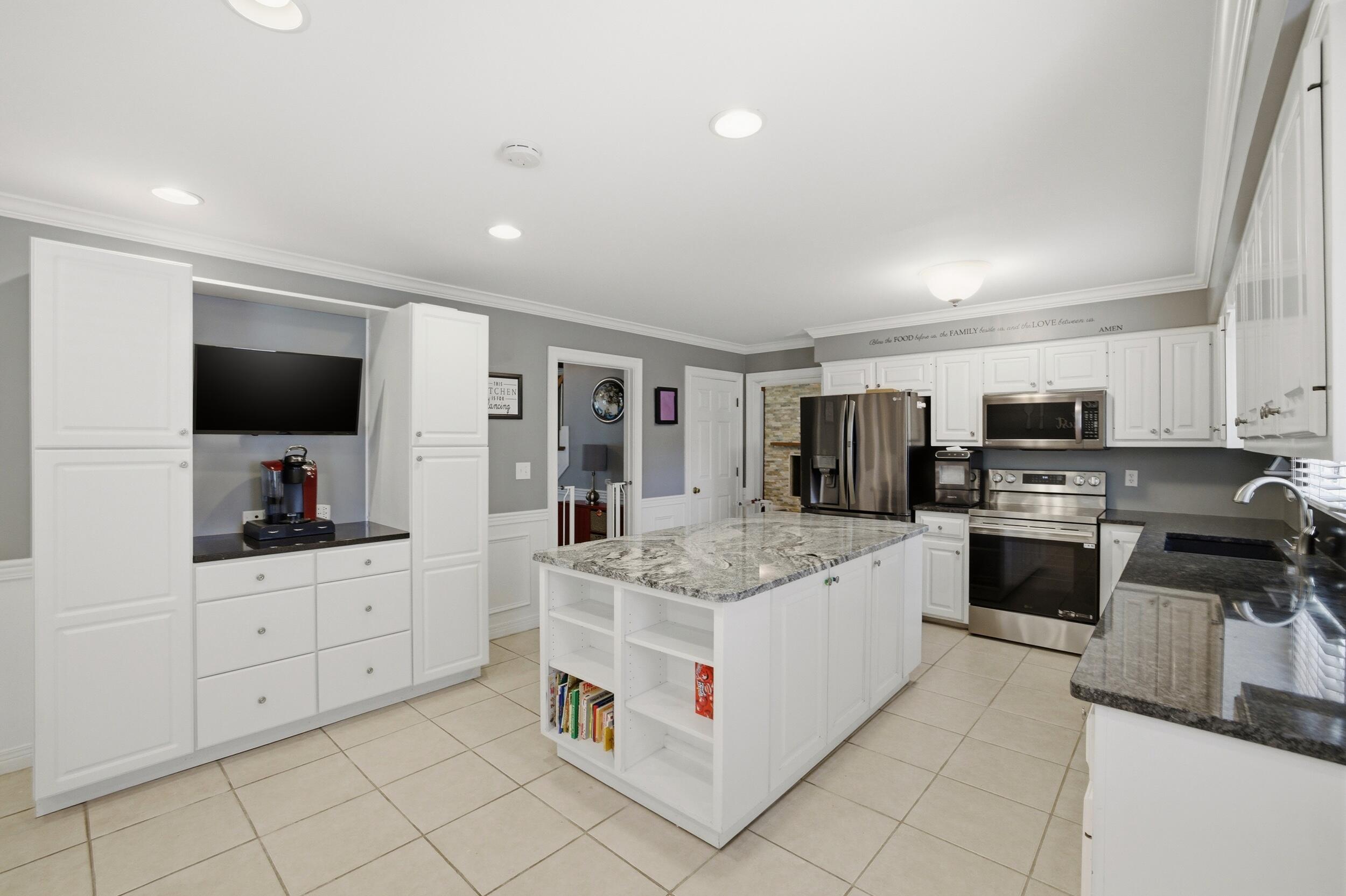 4704 Bud Lane