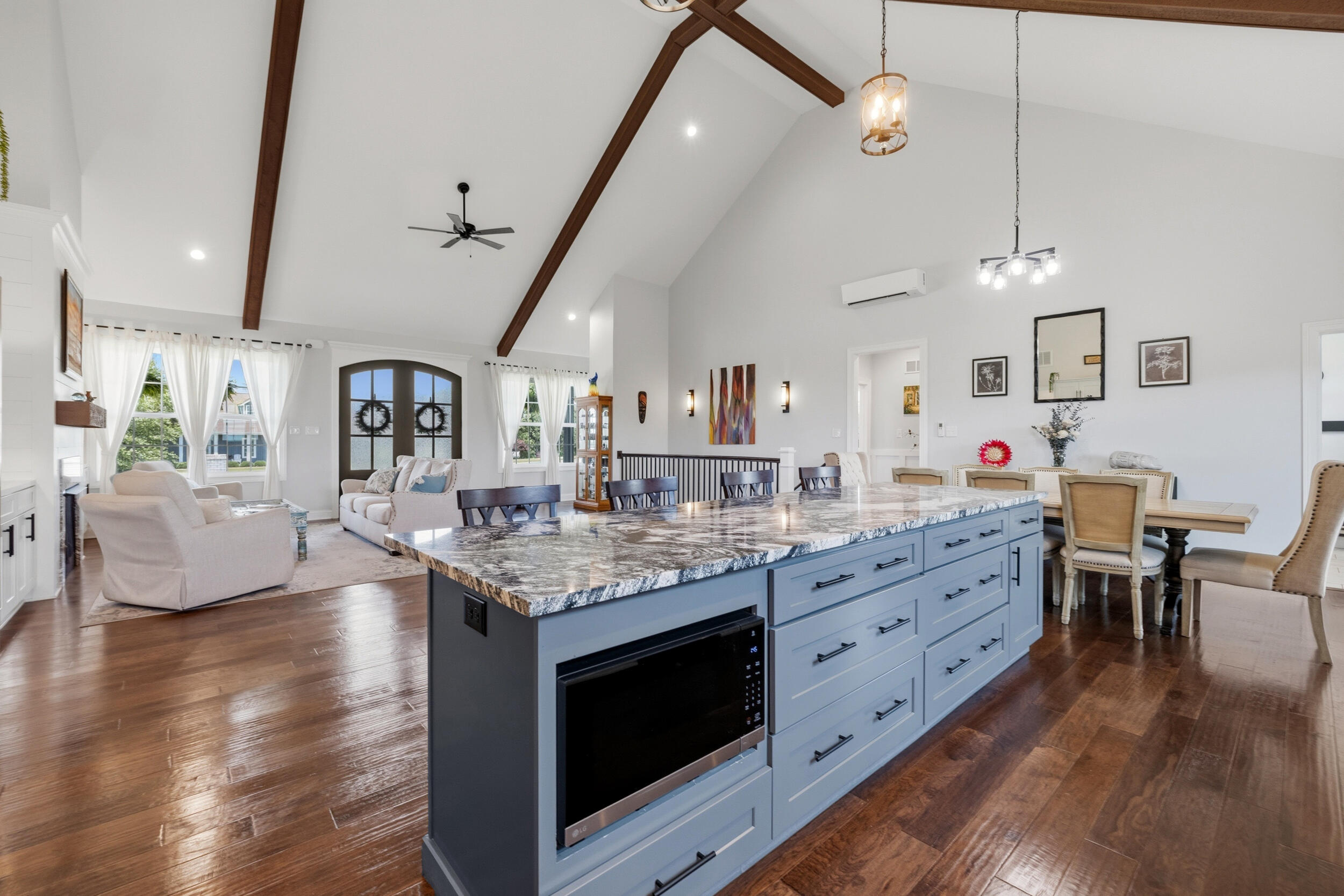 76 Woodspoint Drive