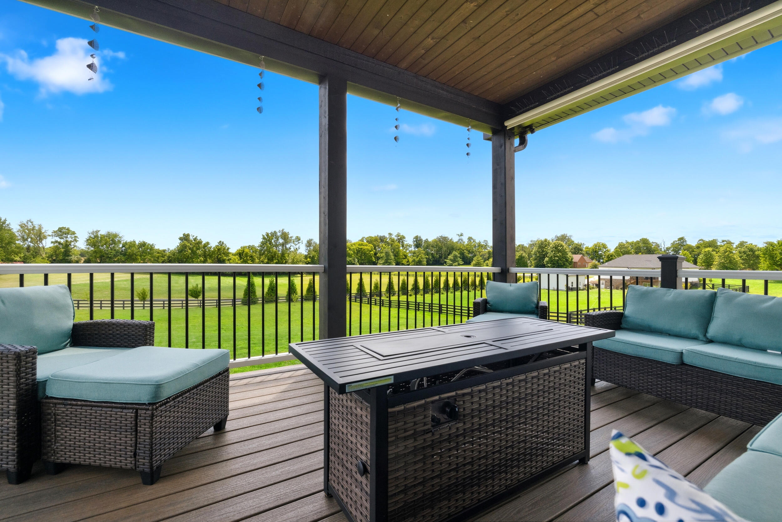 76 Woodspoint Drive