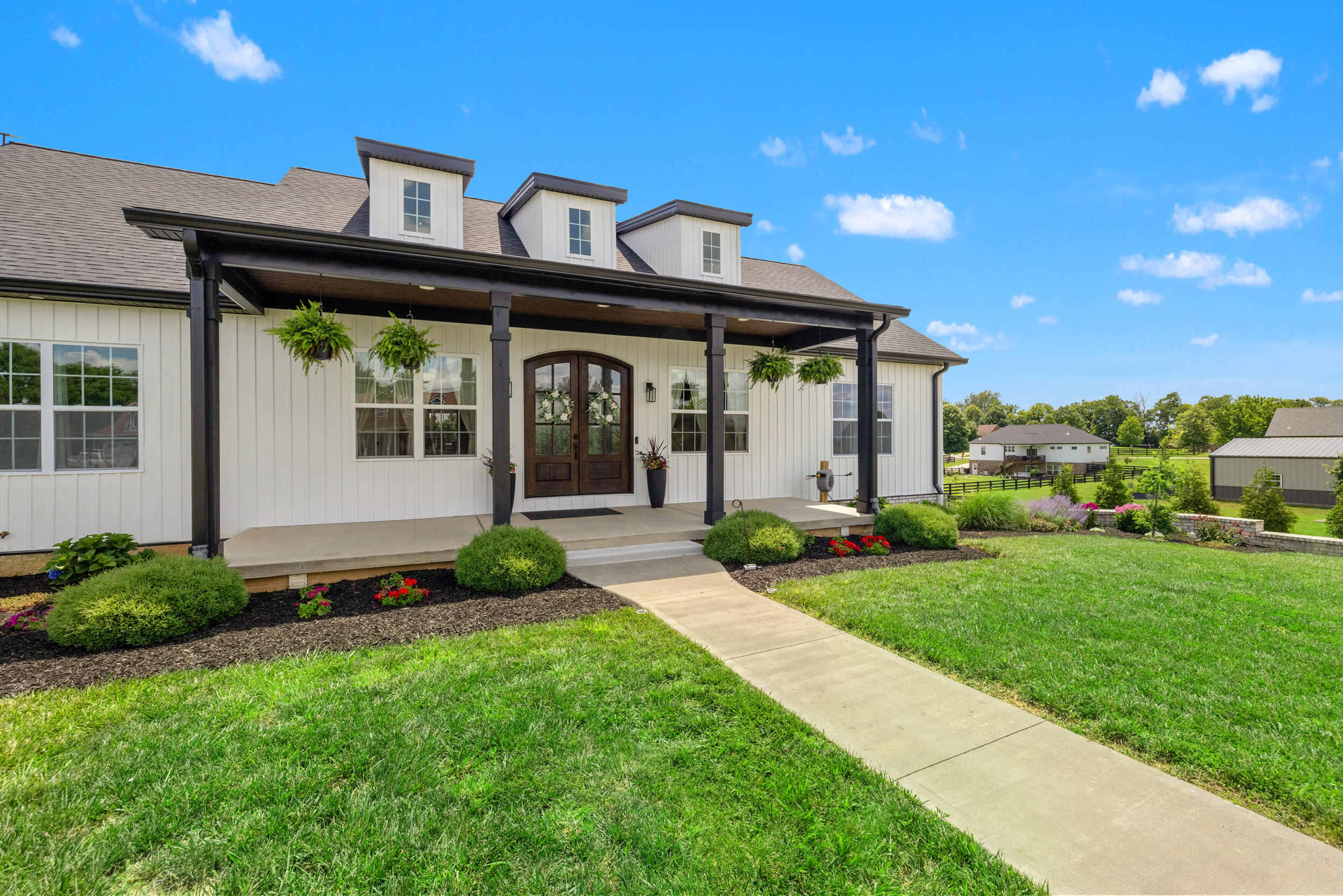 76 Woodspoint Drive