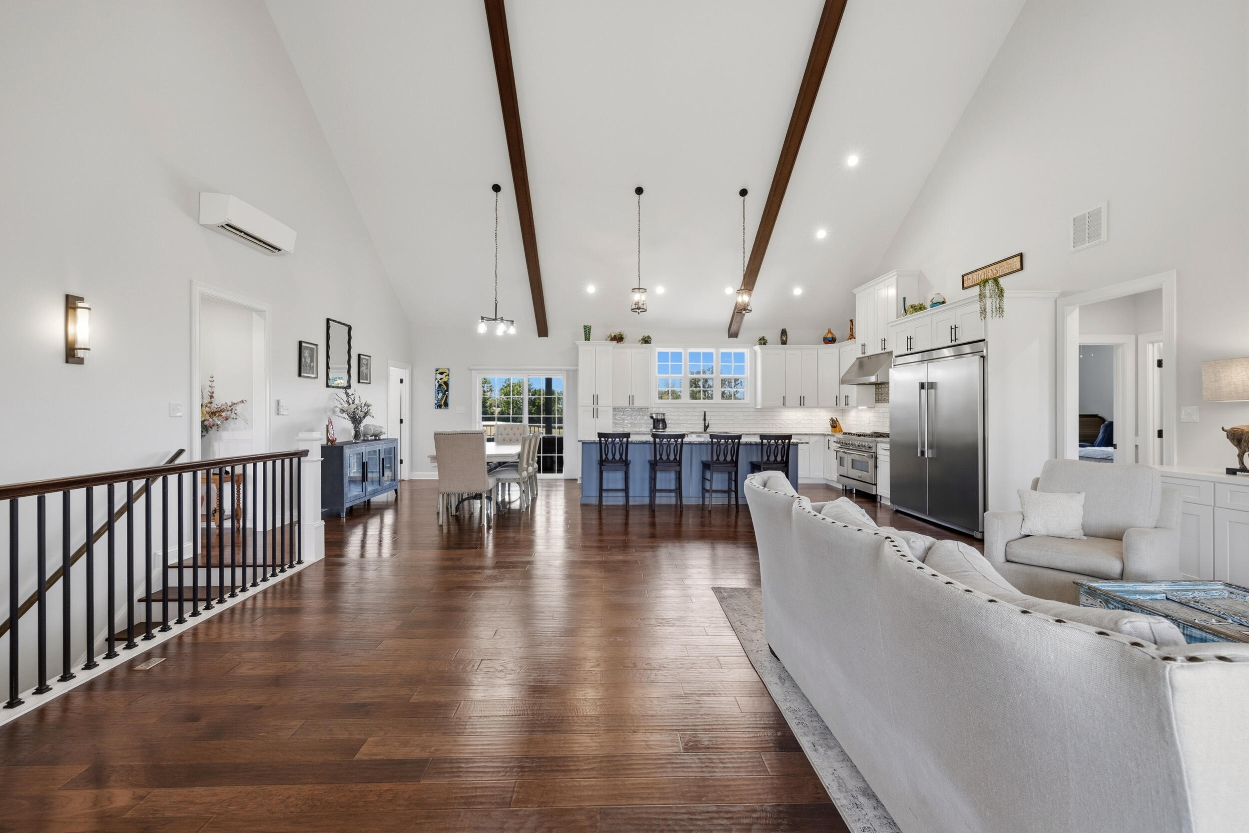 76 Woodspoint Drive