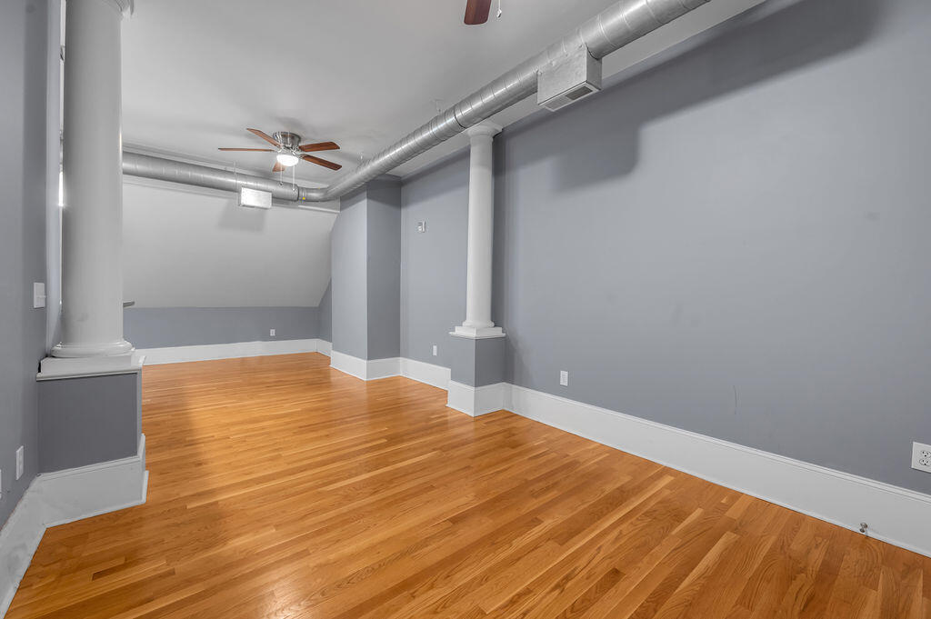 275 S Limestone 310
