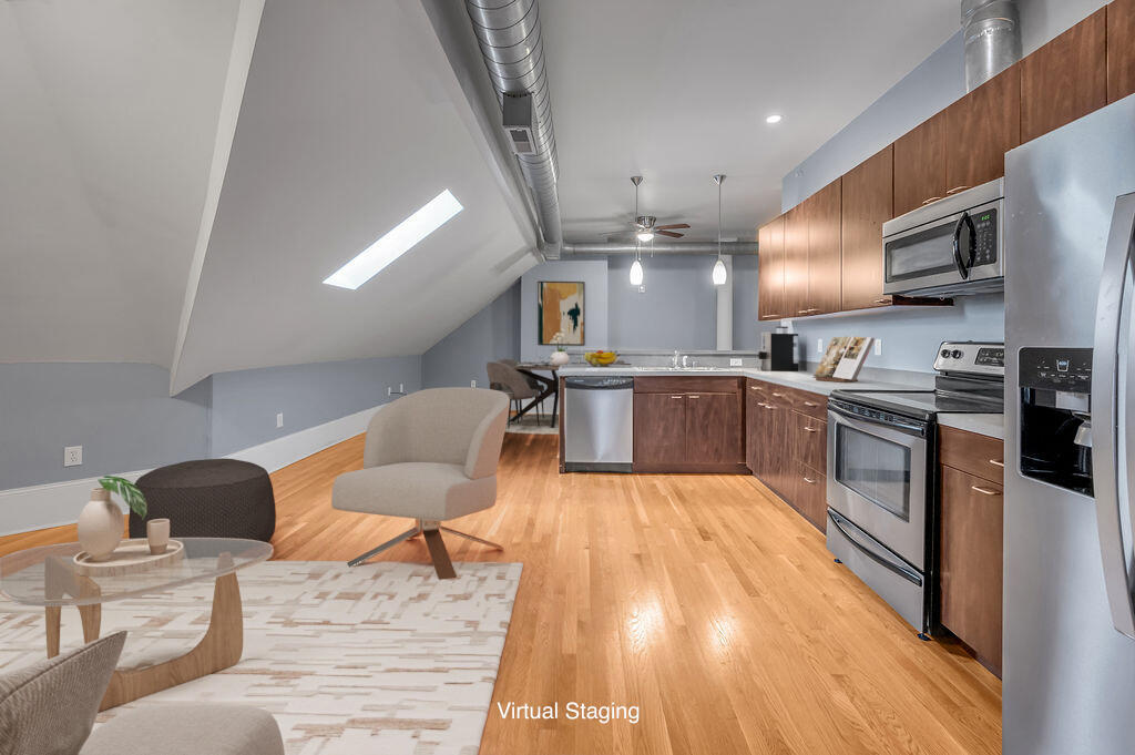 275 S Limestone 310