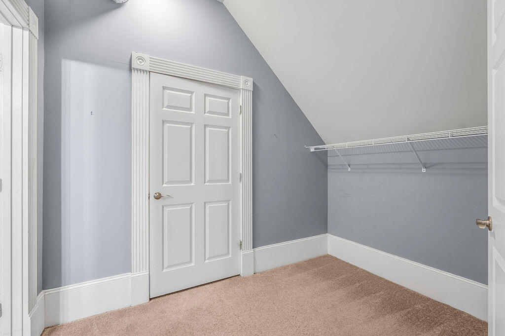 275 S Limestone 310