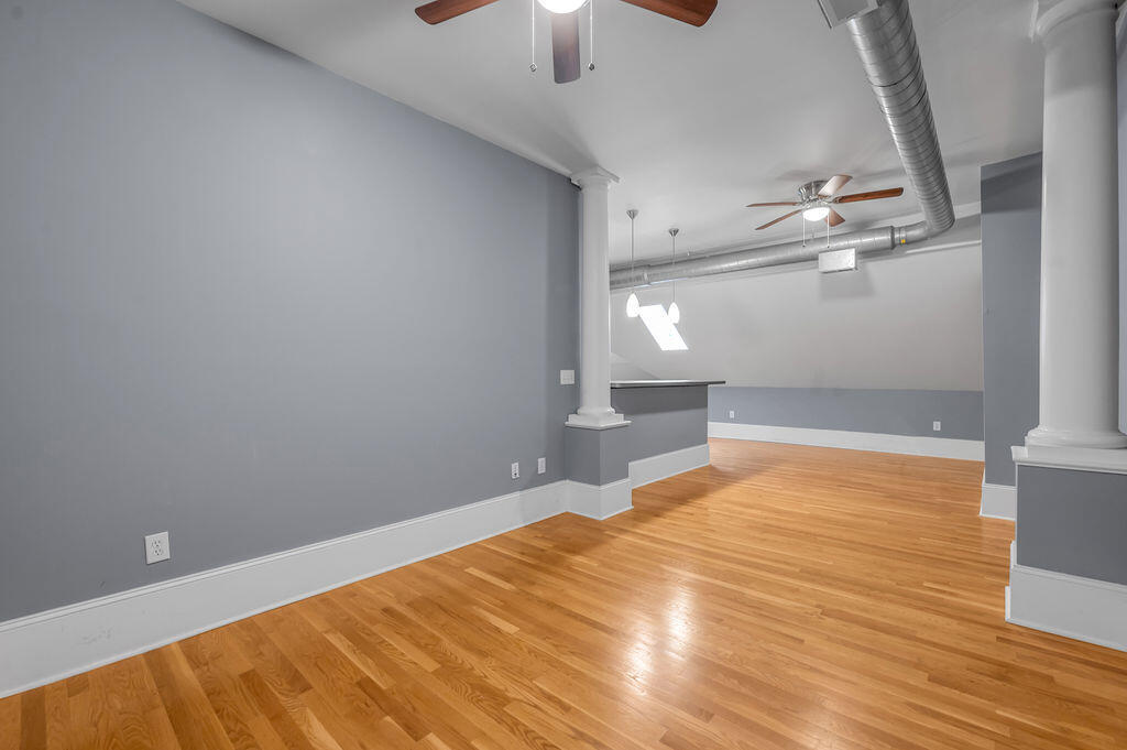 275 S Limestone 310