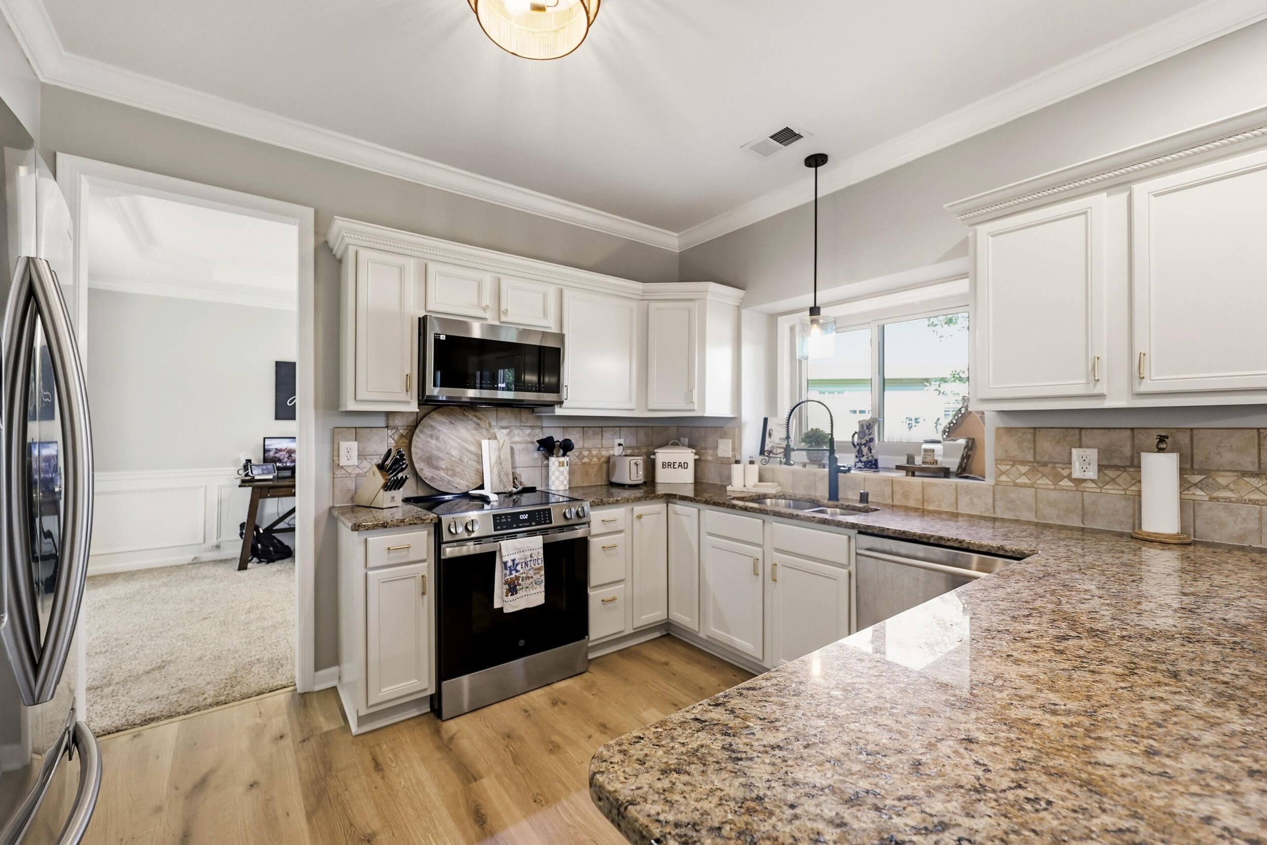 4405 Riverside Court
