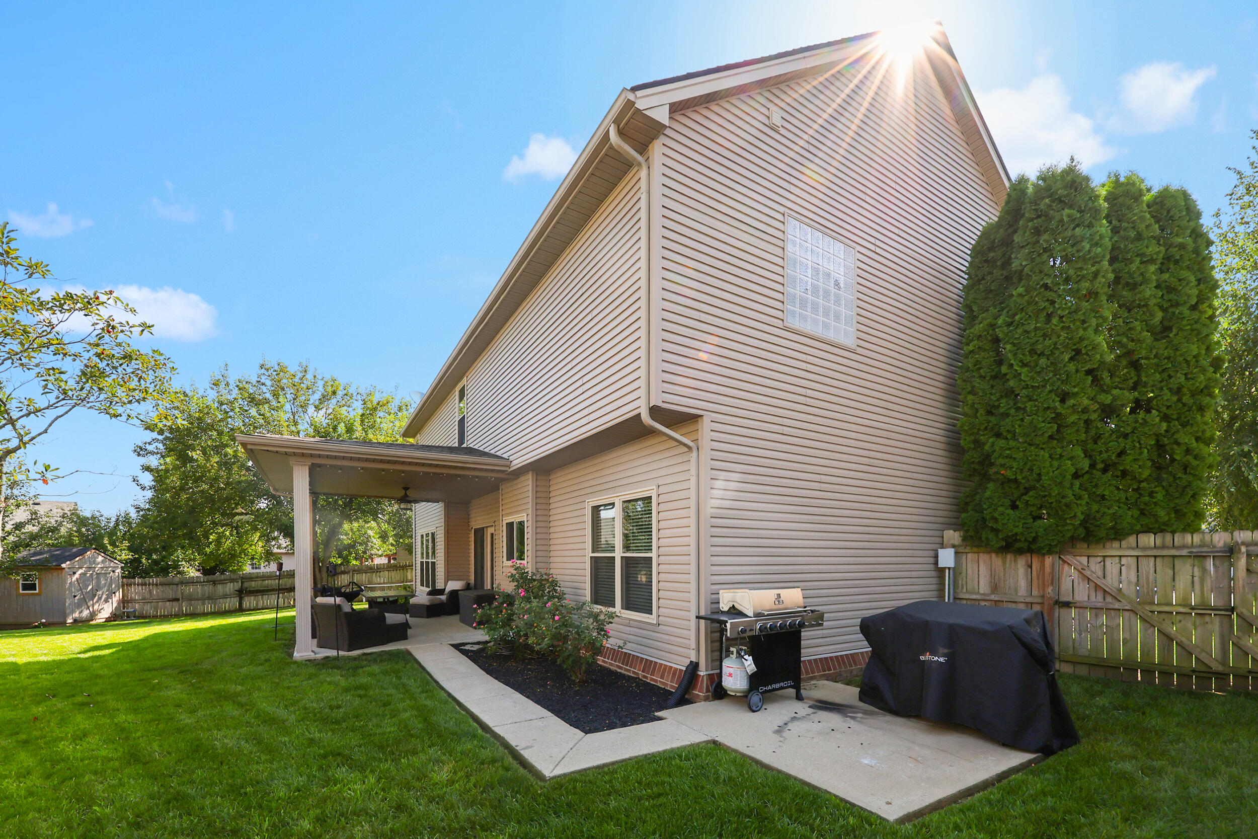 4405 Riverside Court