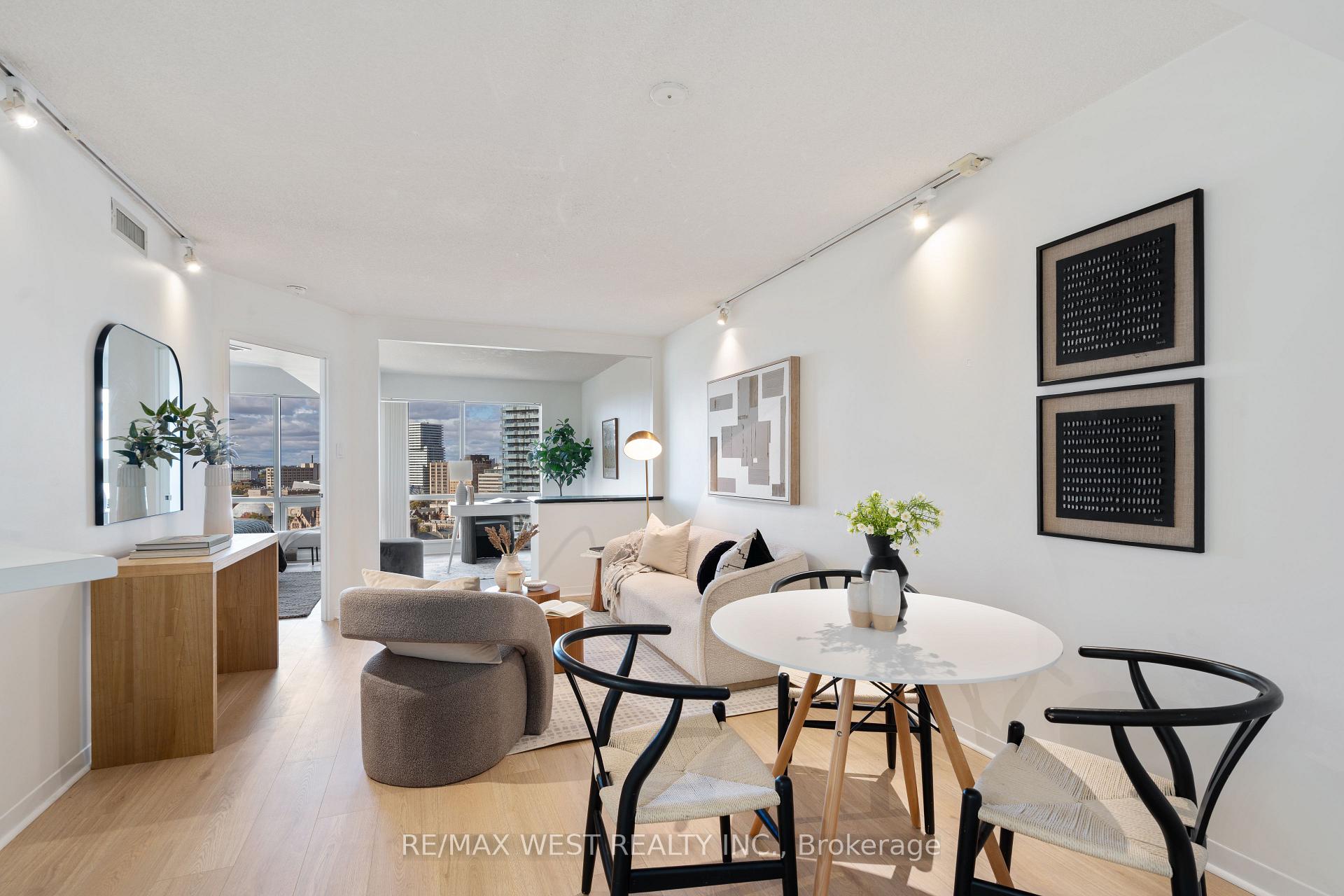 1001 Bay Street Unit 2002