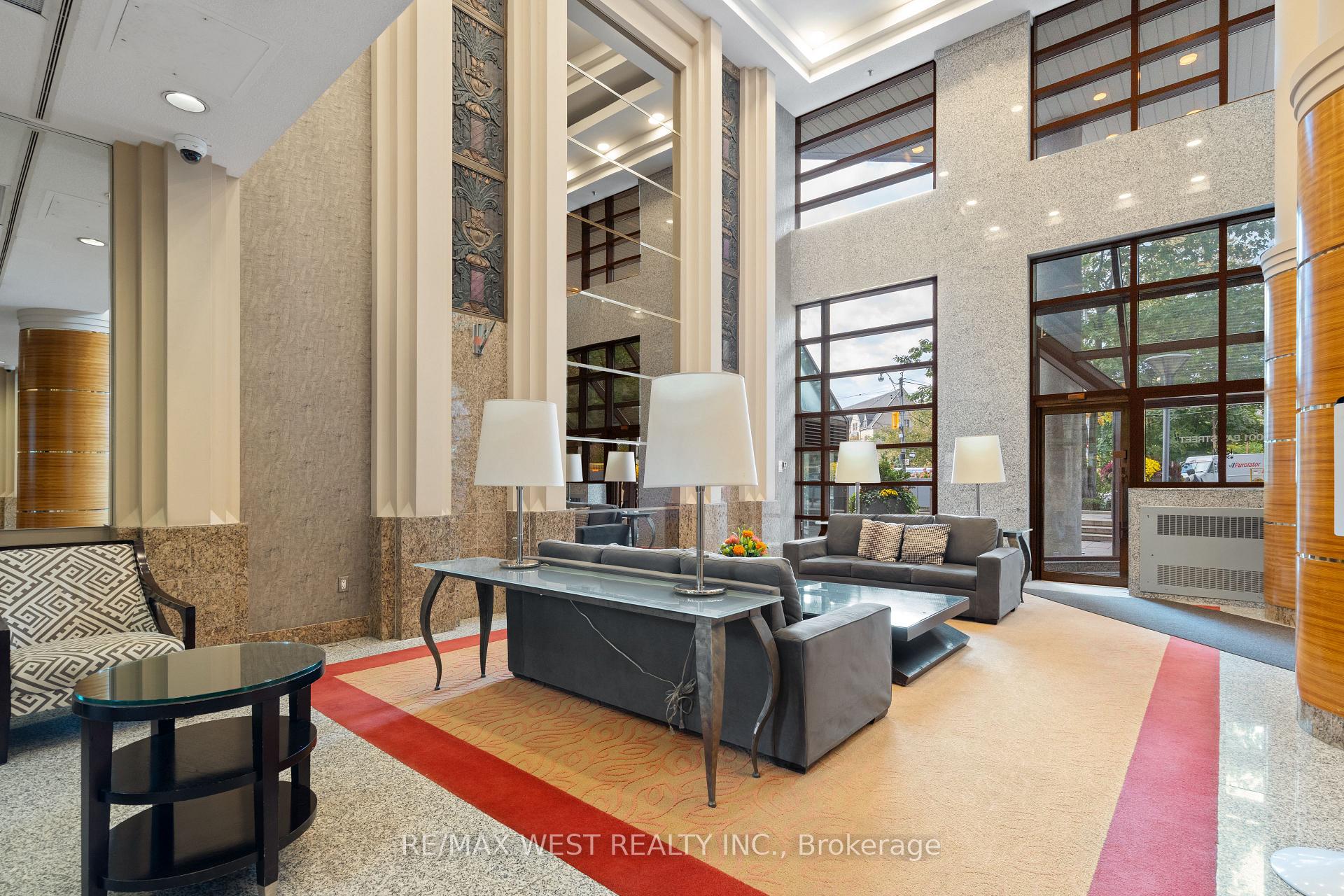 1001 Bay Street Unit 2002