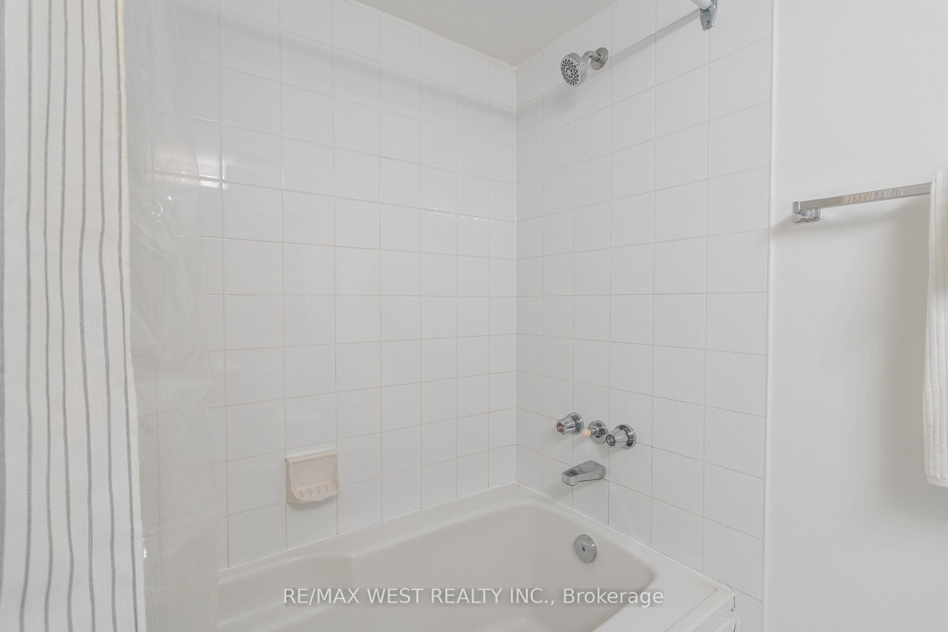 1001 Bay Street Unit 2002