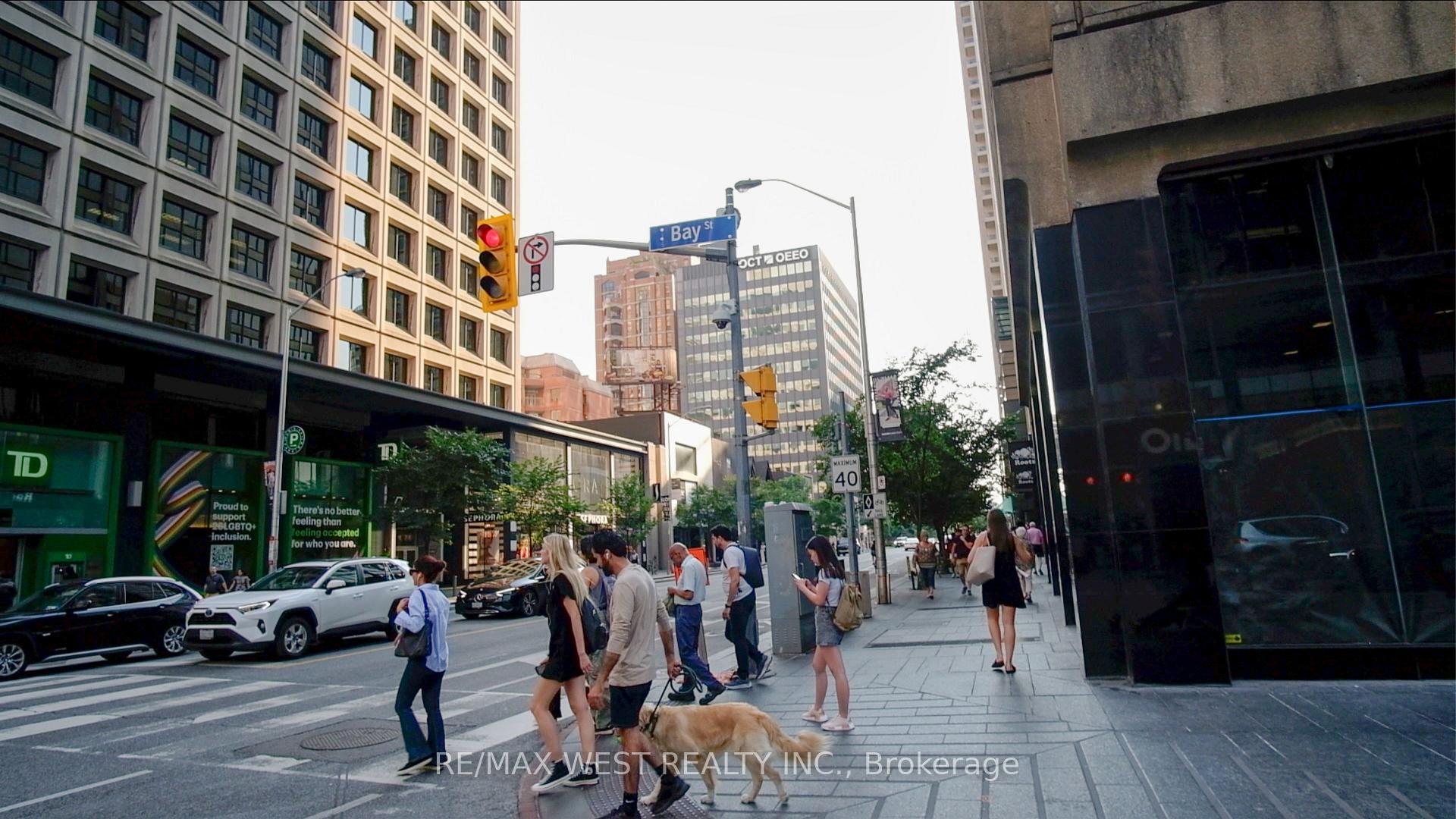 1001 Bay Street Unit 2002