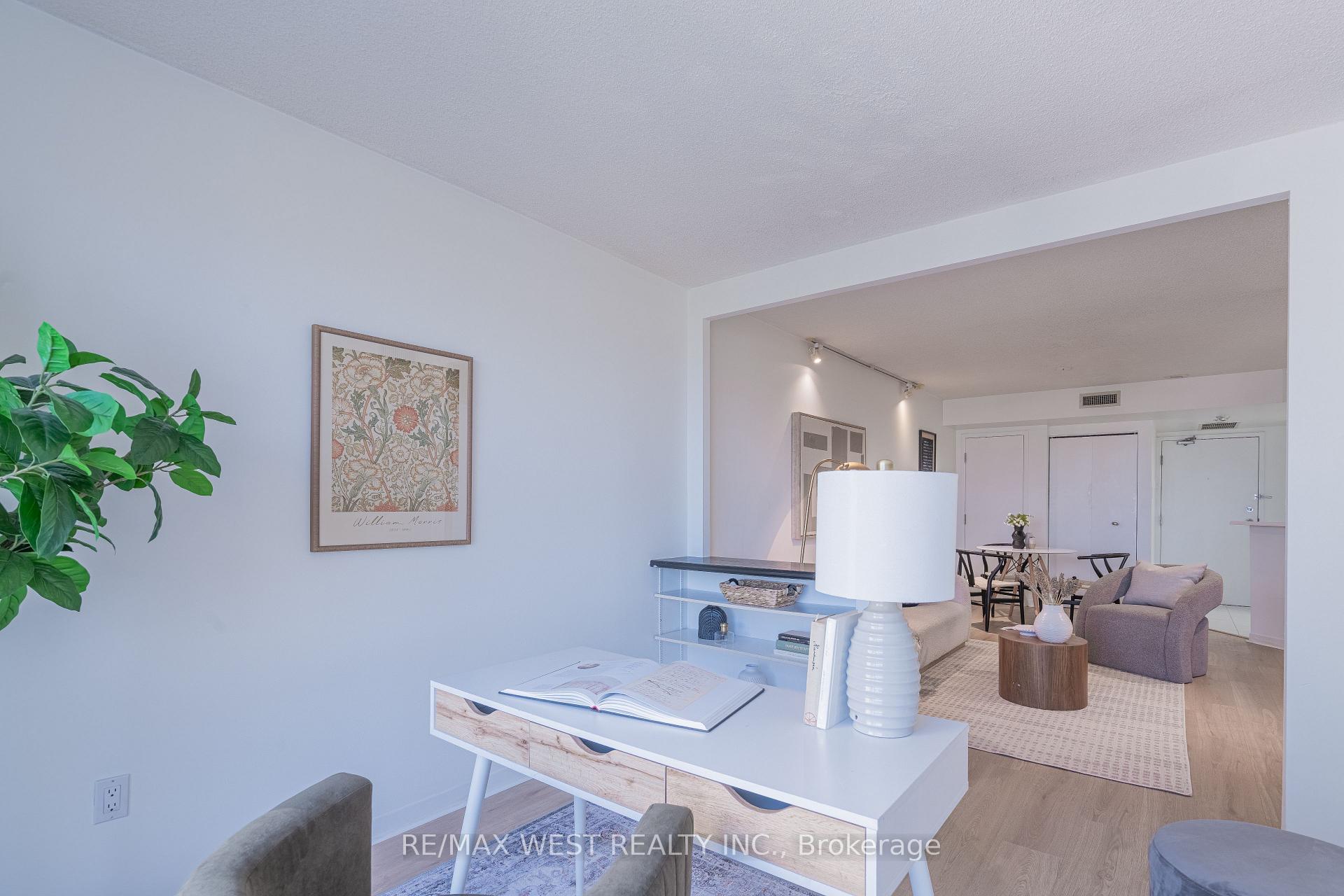 1001 Bay Street Unit 2002