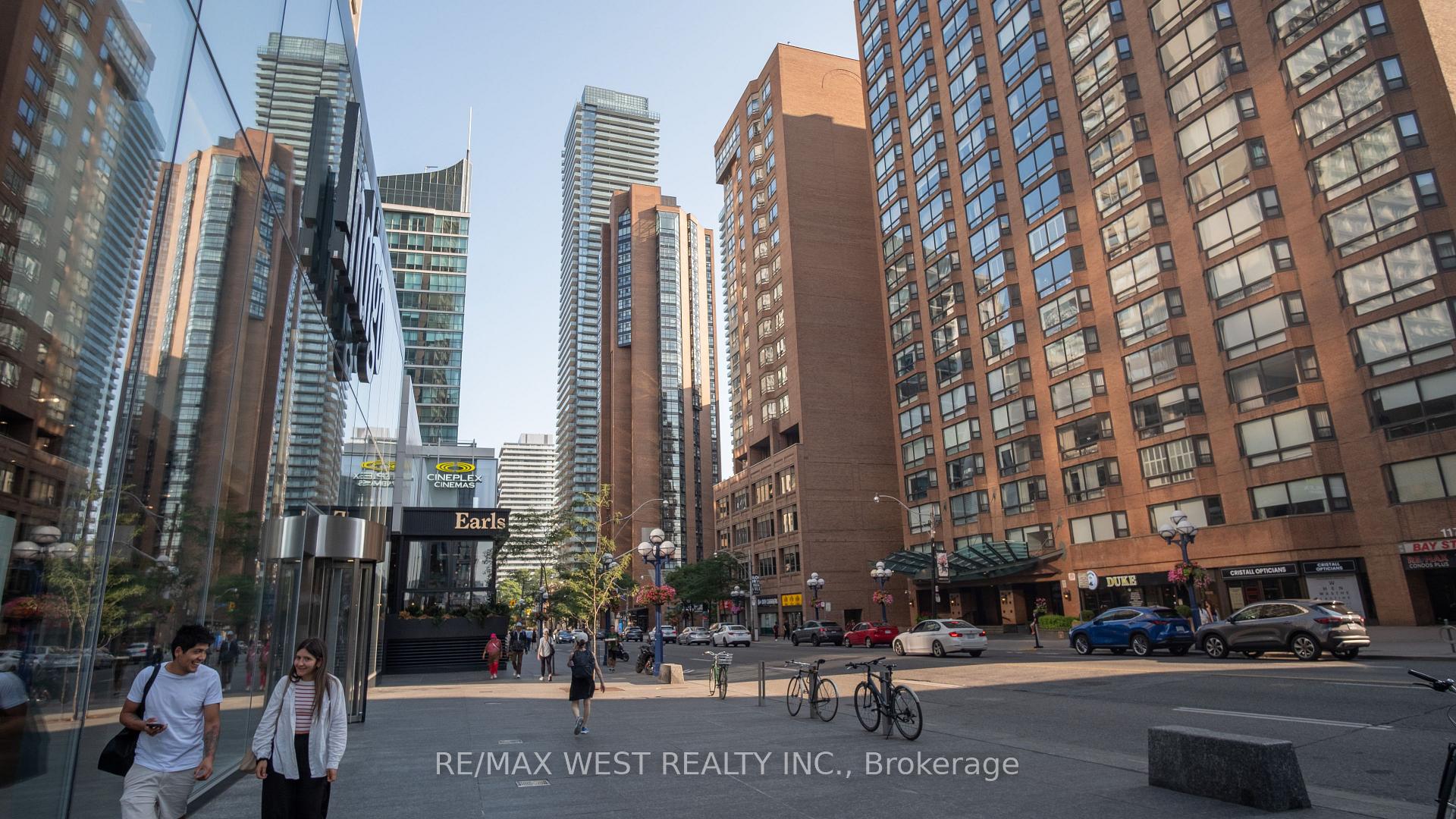 1001 Bay Street Unit 2002