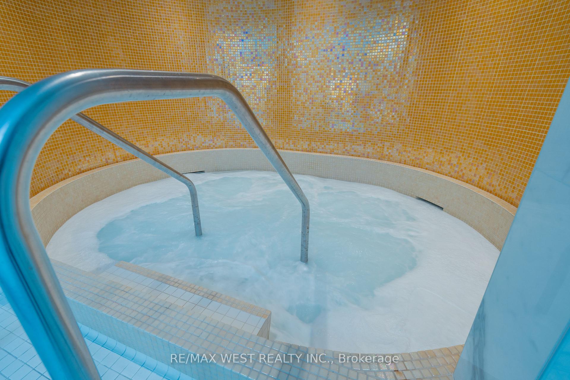 1001 Bay Street Unit 2002