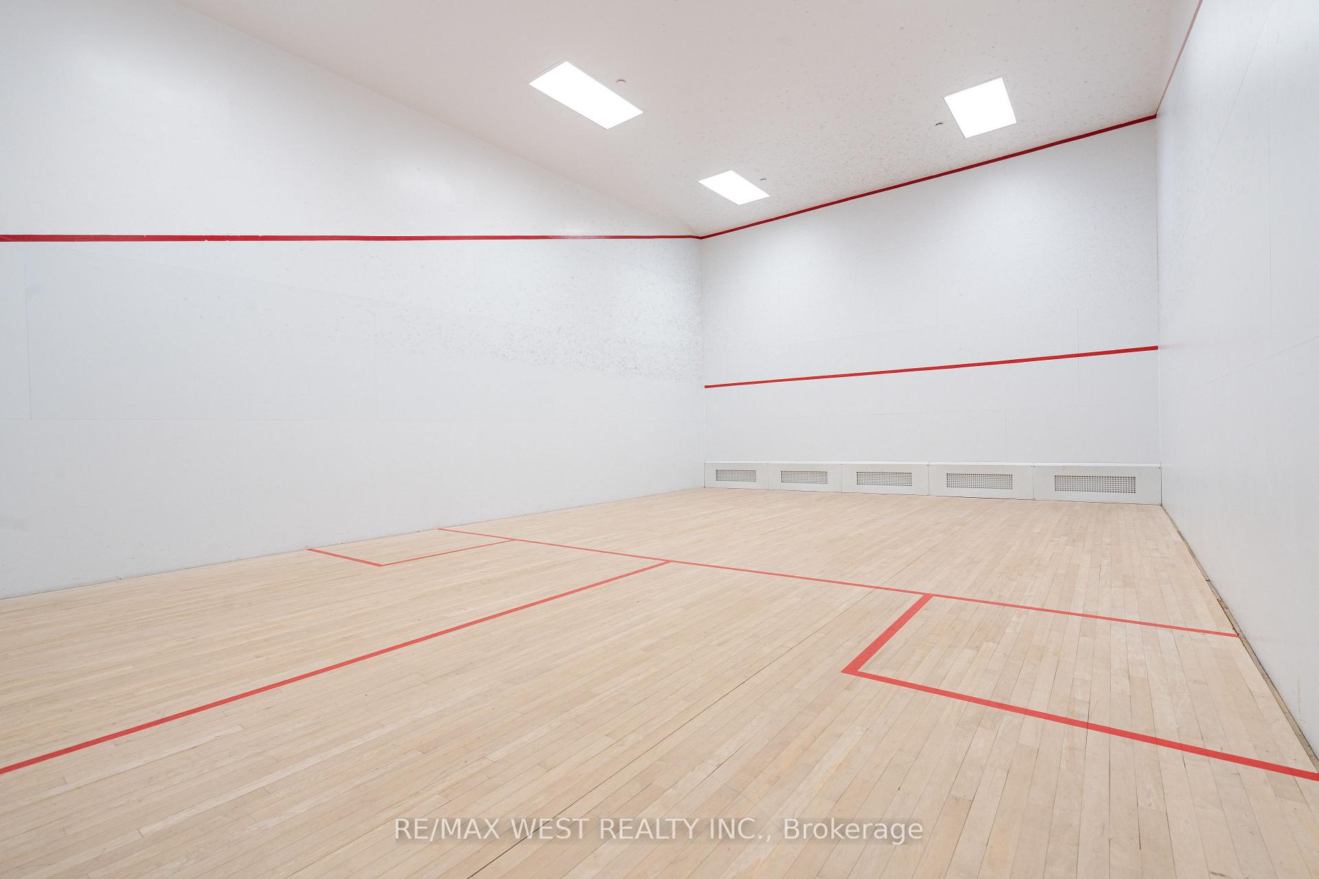 1001 Bay Street Unit 2002