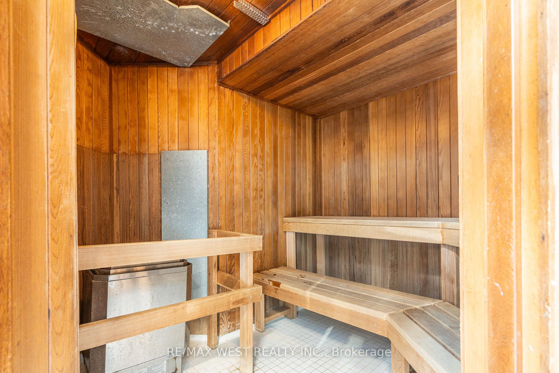 1001 Bay Street Unit 2002