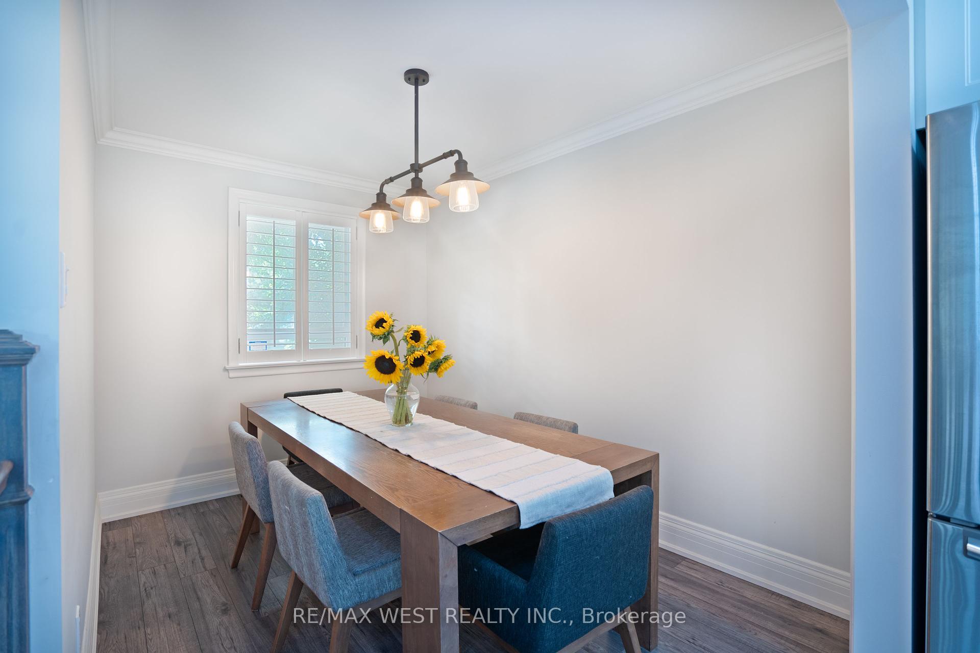 4 Elmview Court