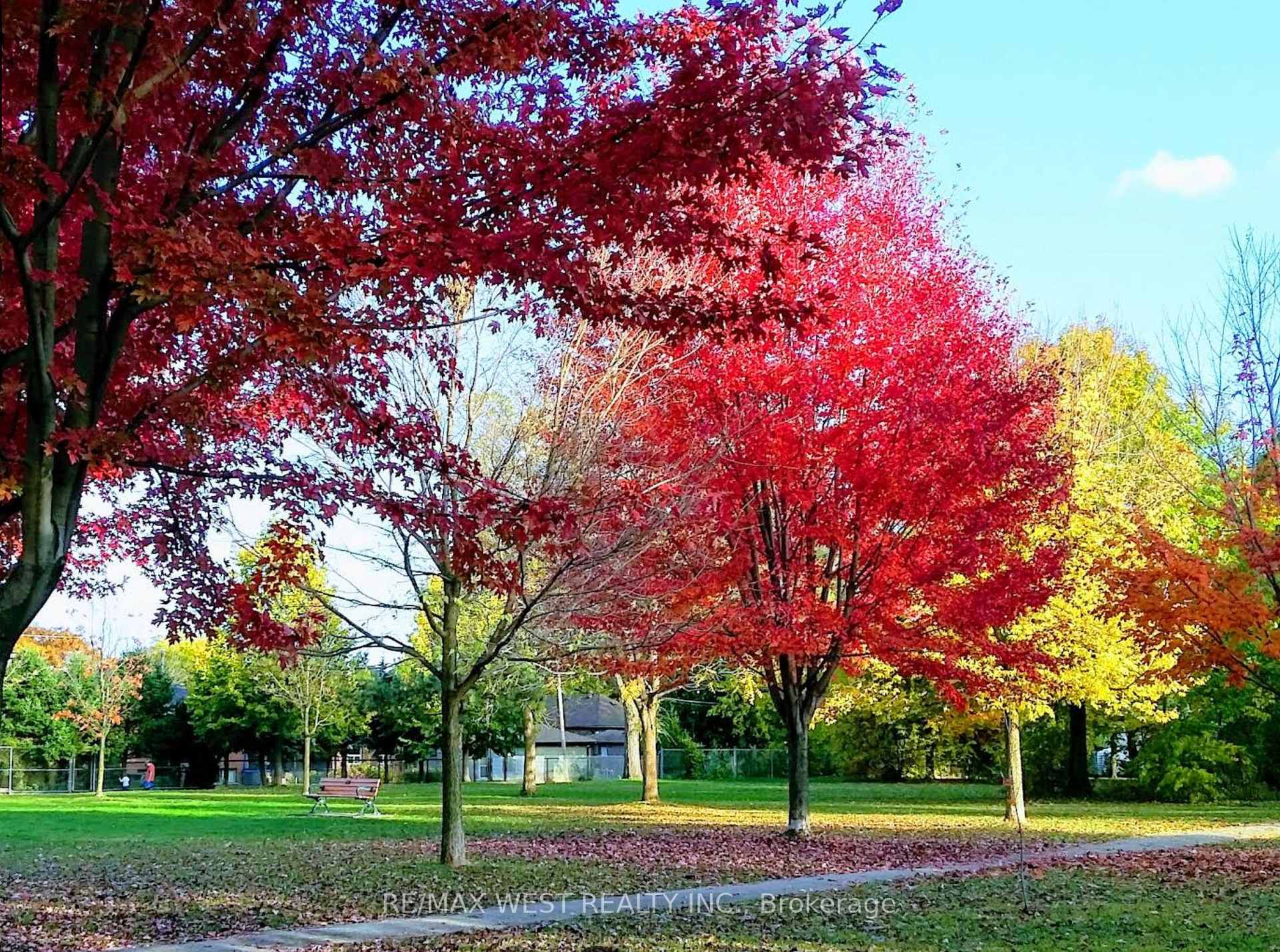 25 Silvercrest Avenue