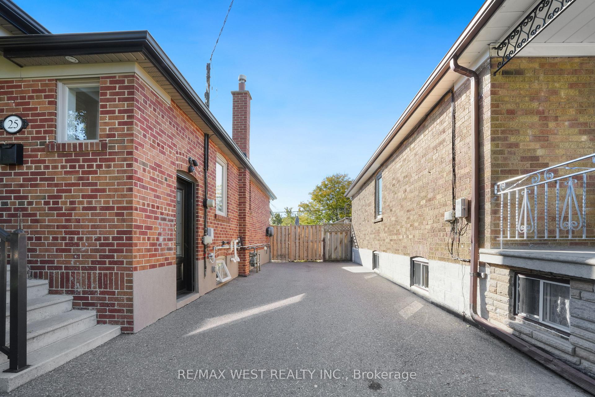 25 Silvercrest Avenue