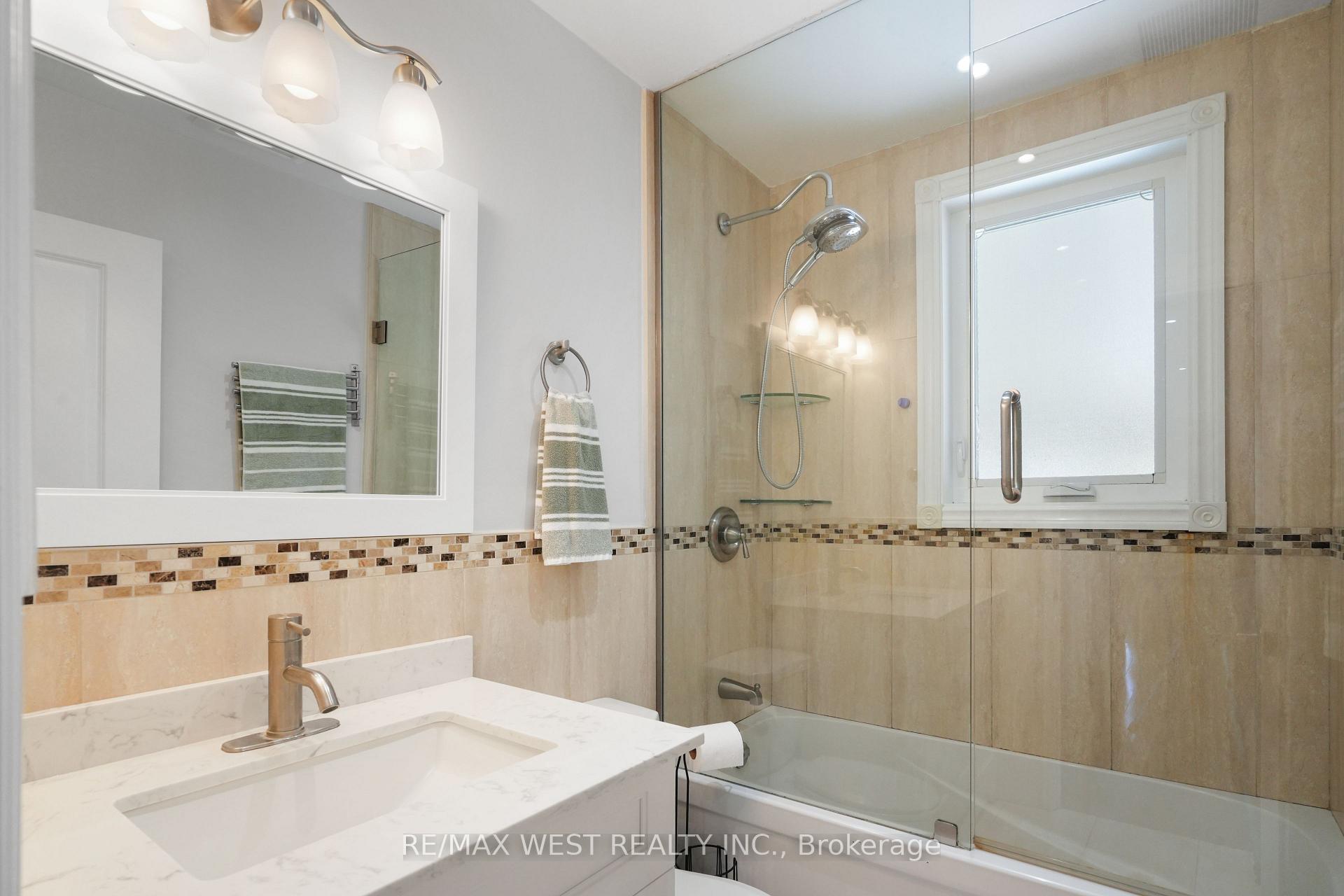 25 Silvercrest Avenue