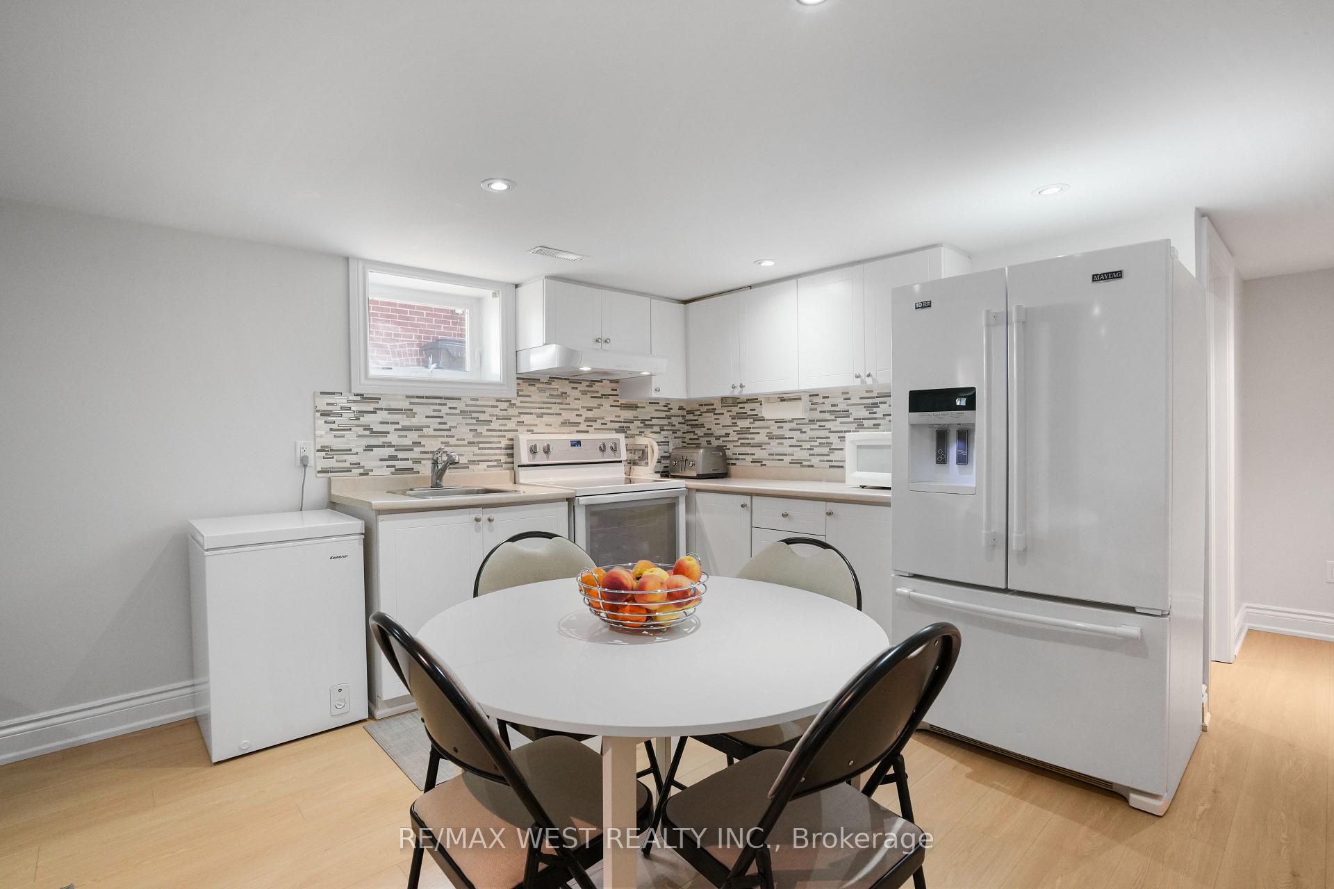 25 Silvercrest Avenue