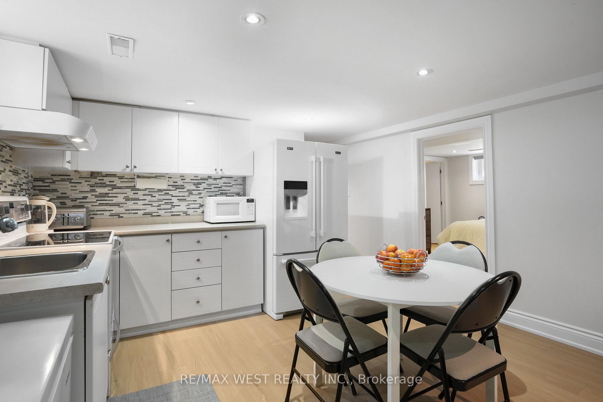 25 Silvercrest Avenue