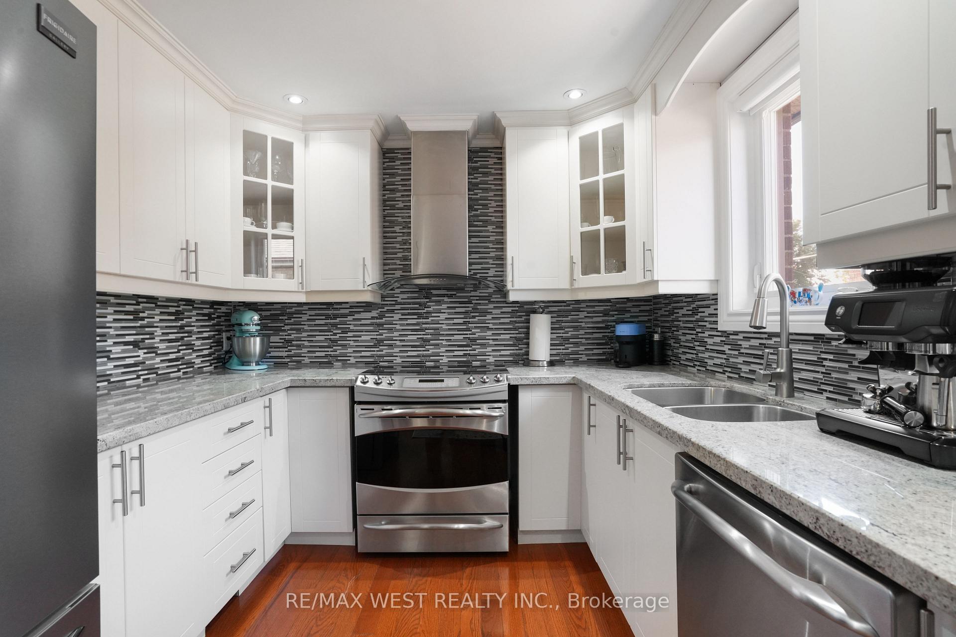 25 Silvercrest Avenue