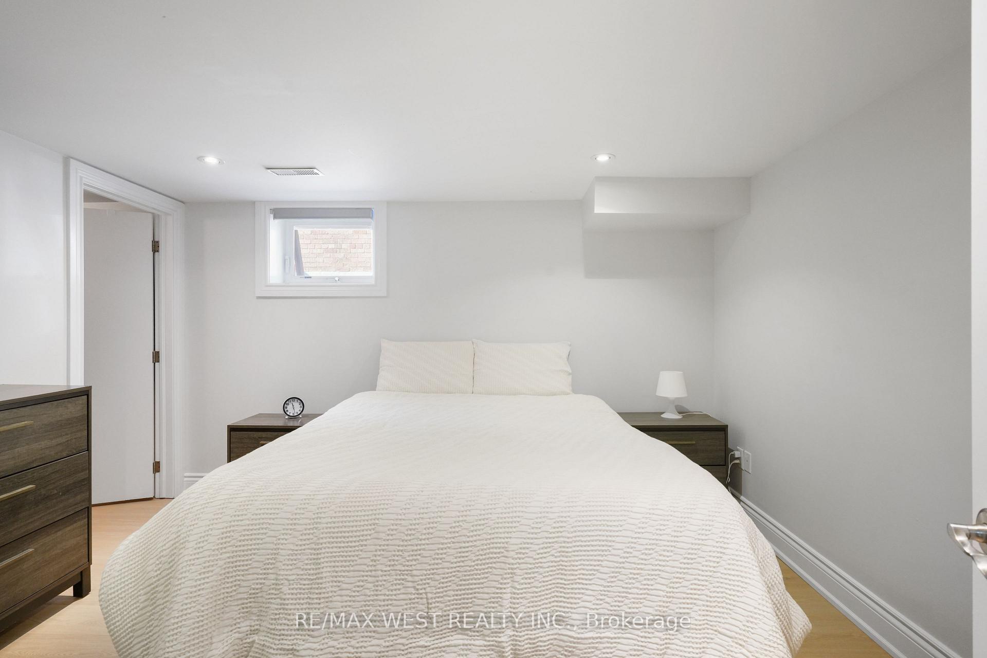 25 Silvercrest Avenue