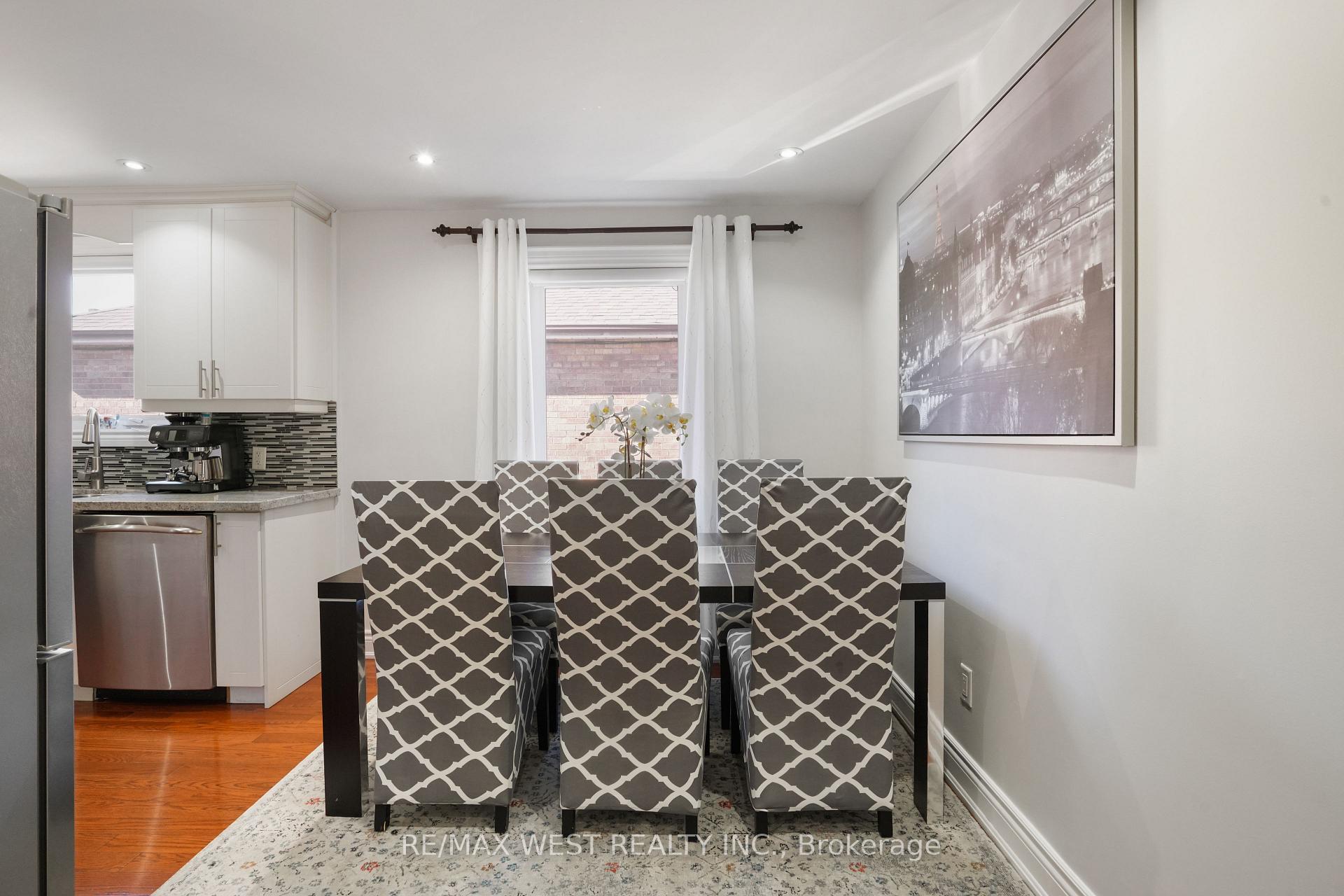 25 Silvercrest Avenue