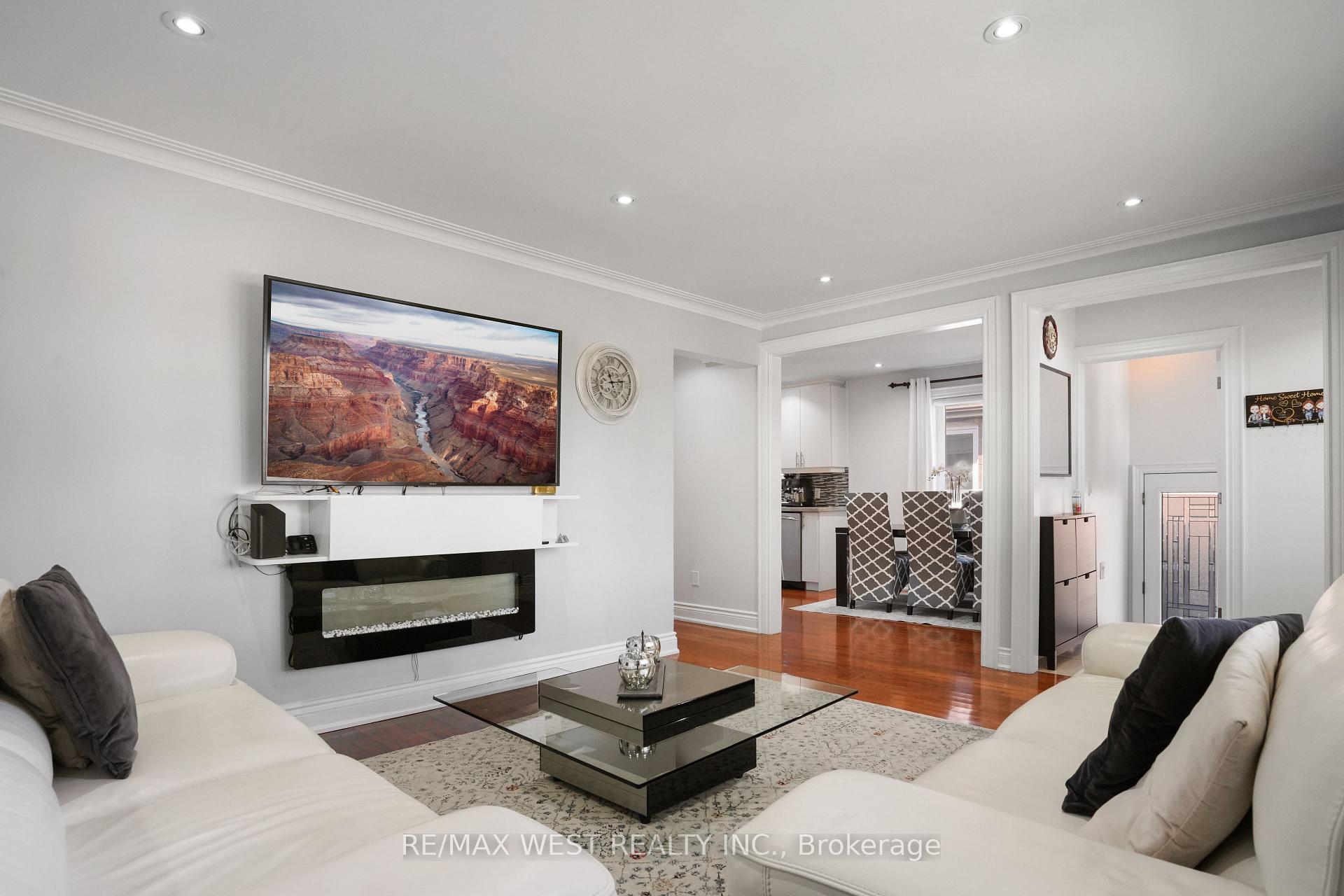 25 Silvercrest Avenue