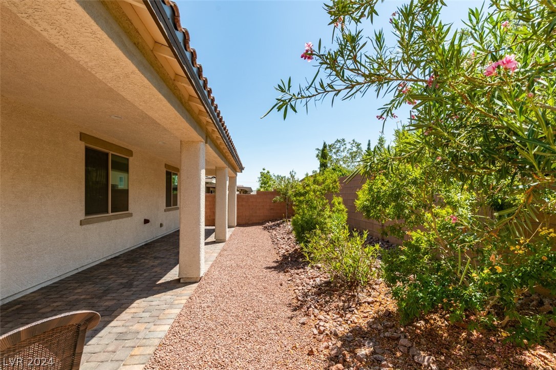 10829 Cowlite Avenue