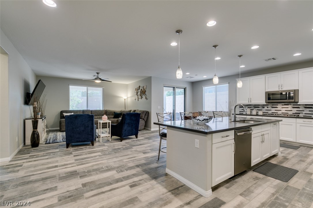 10829 Cowlite Avenue