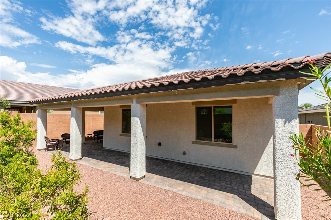 10829 Cowlite Avenue