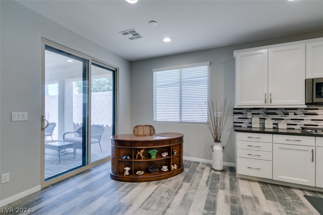 10829 Cowlite Avenue