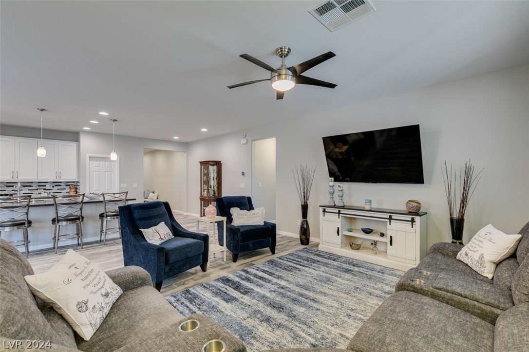 10829 Cowlite Avenue