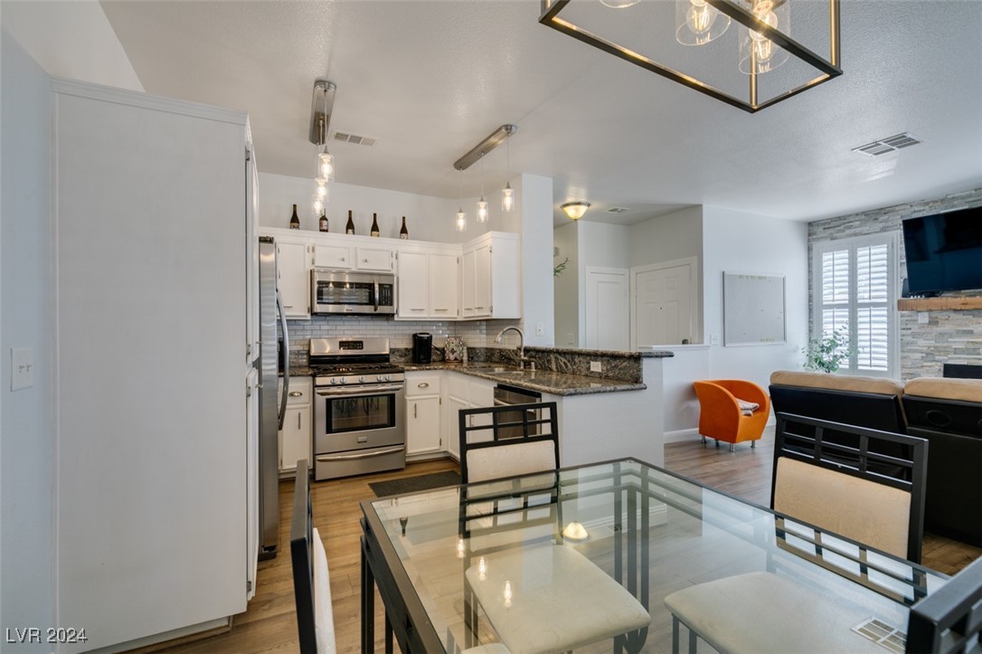 251 South Green Valley Parkway 1011