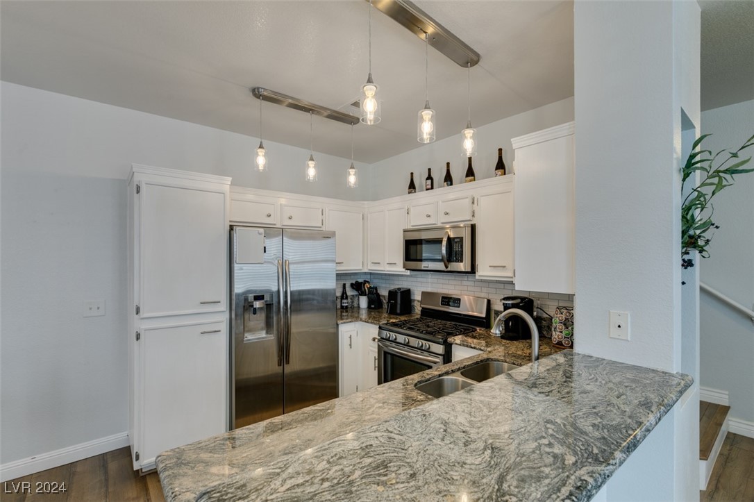 251 South Green Valley Parkway 1011