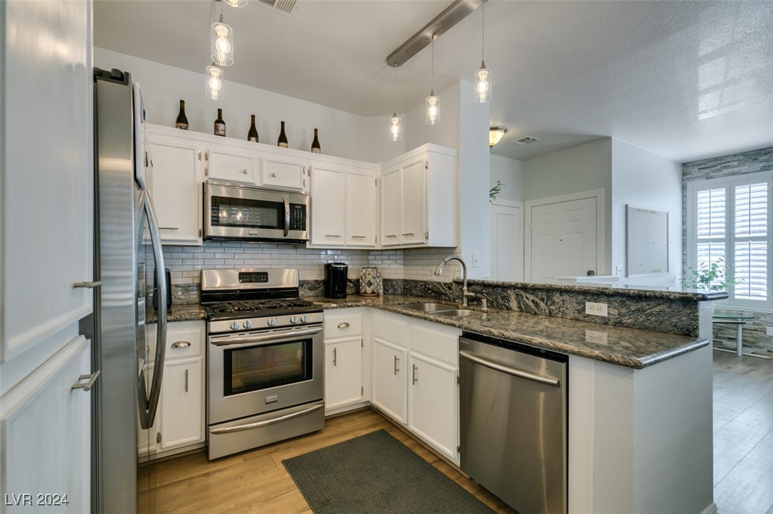 251 South Green Valley Parkway 1011