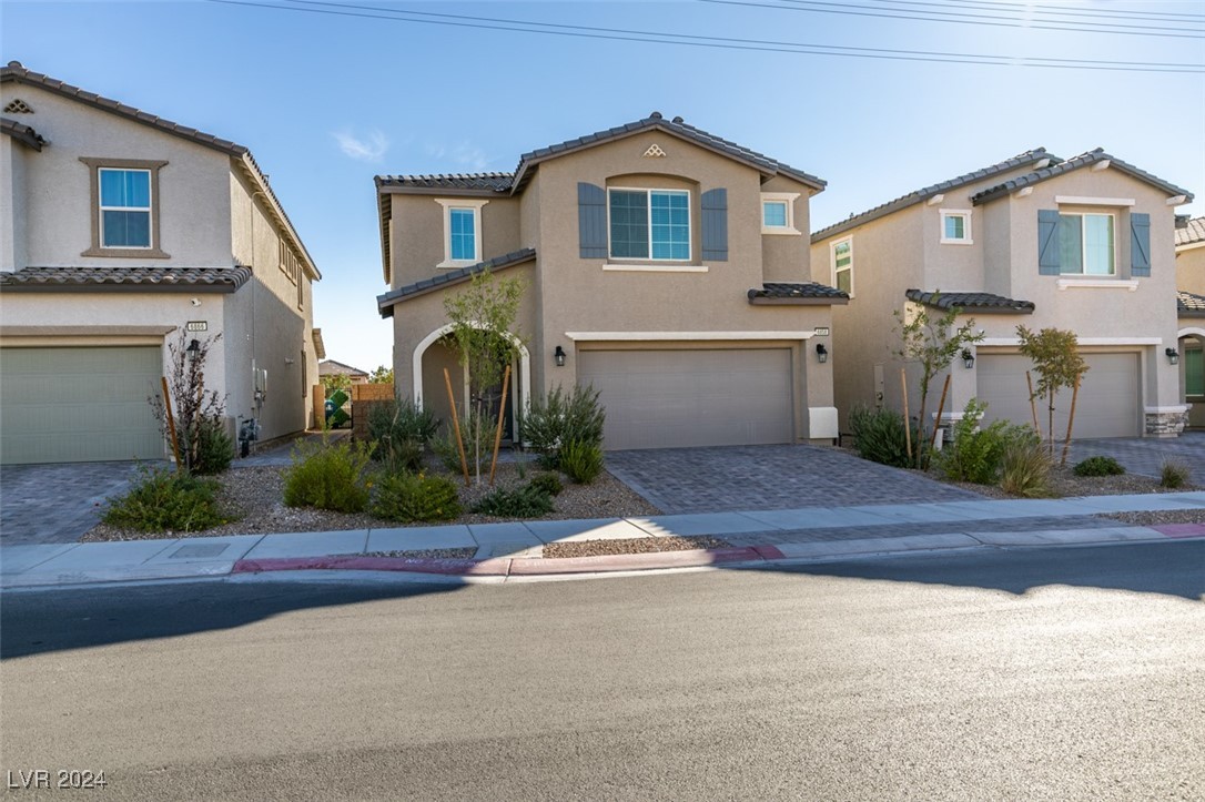 6858 Sweet Bay Street