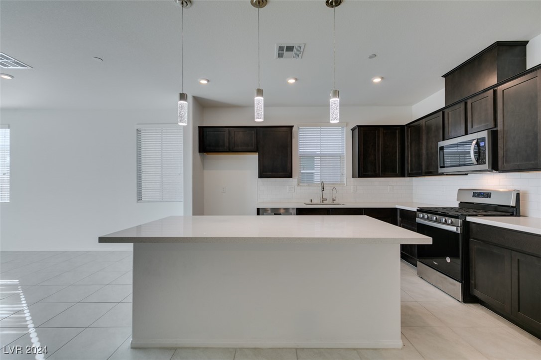 6858 Sweet Bay Street