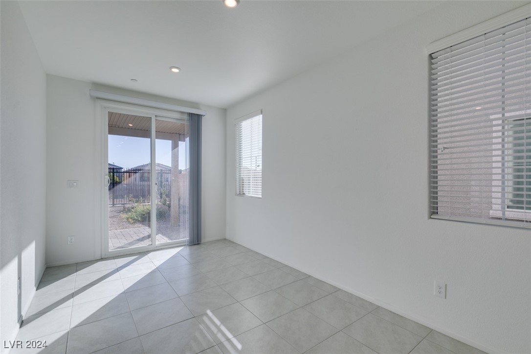 6858 Sweet Bay Street