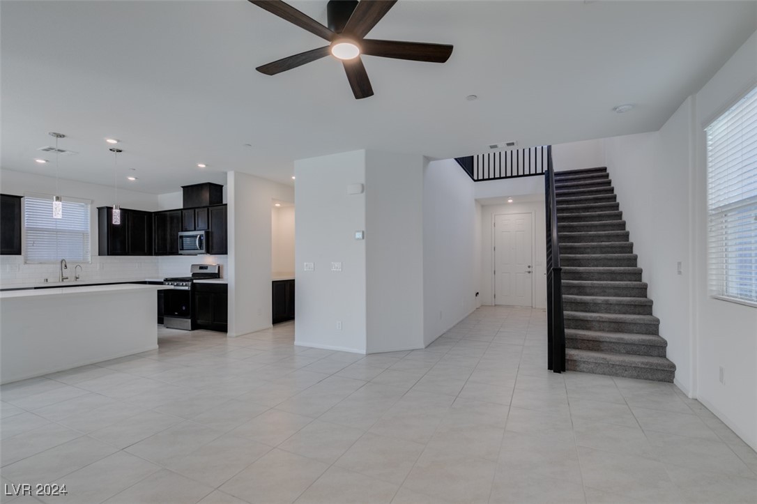 6858 Sweet Bay Street