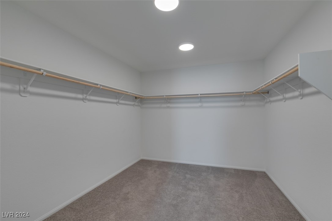 6858 Sweet Bay Street