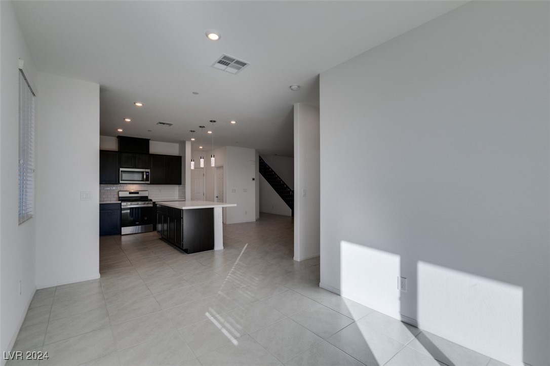 6858 Sweet Bay Street