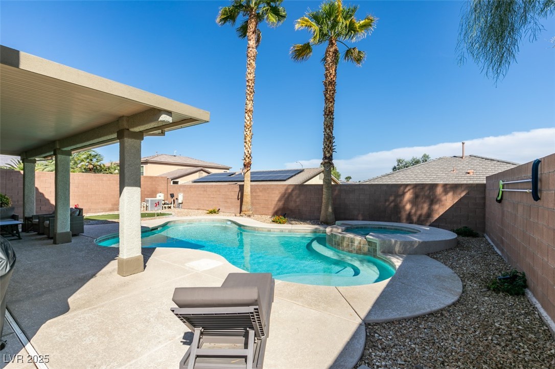 6220 Silver Edge Street