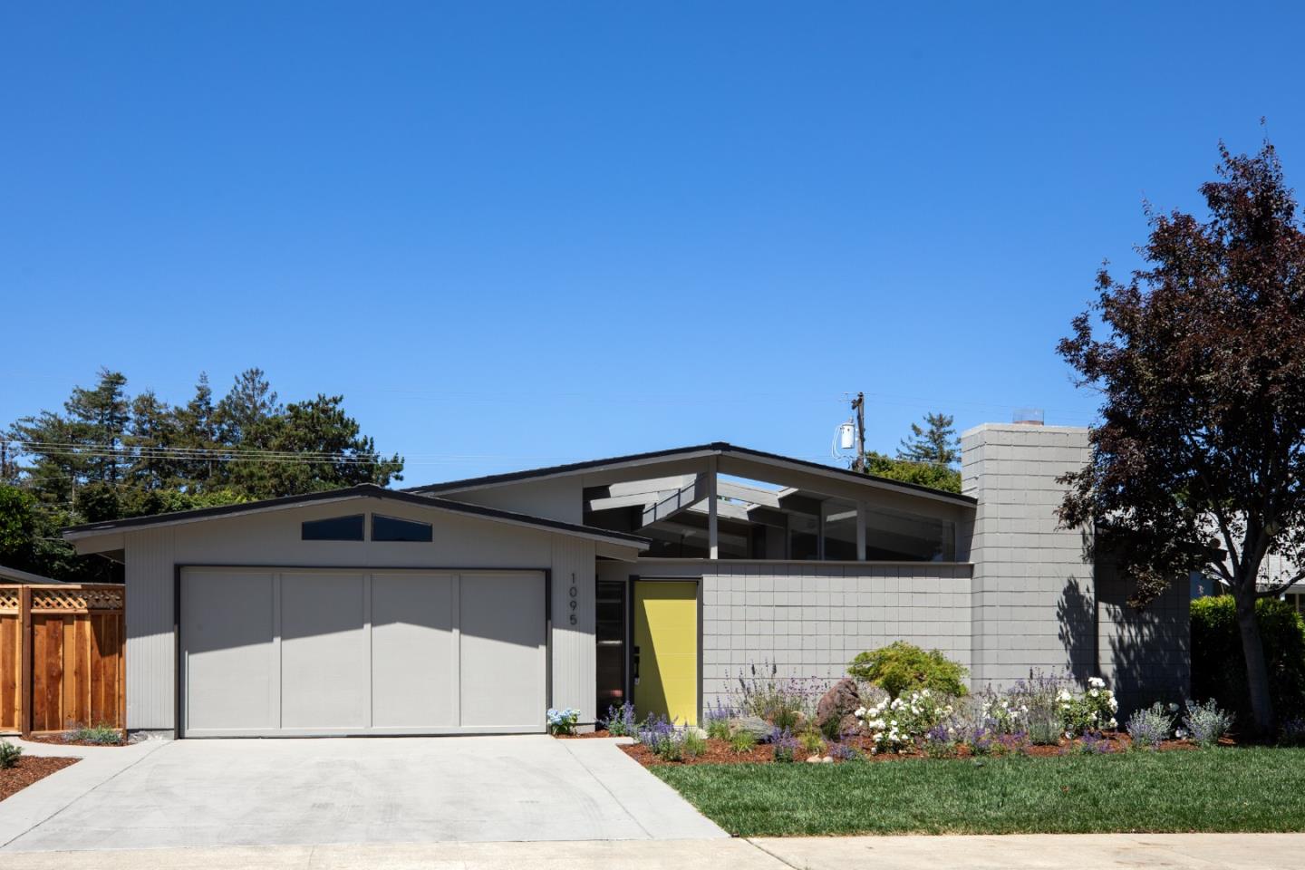 1095 Robbia DR
