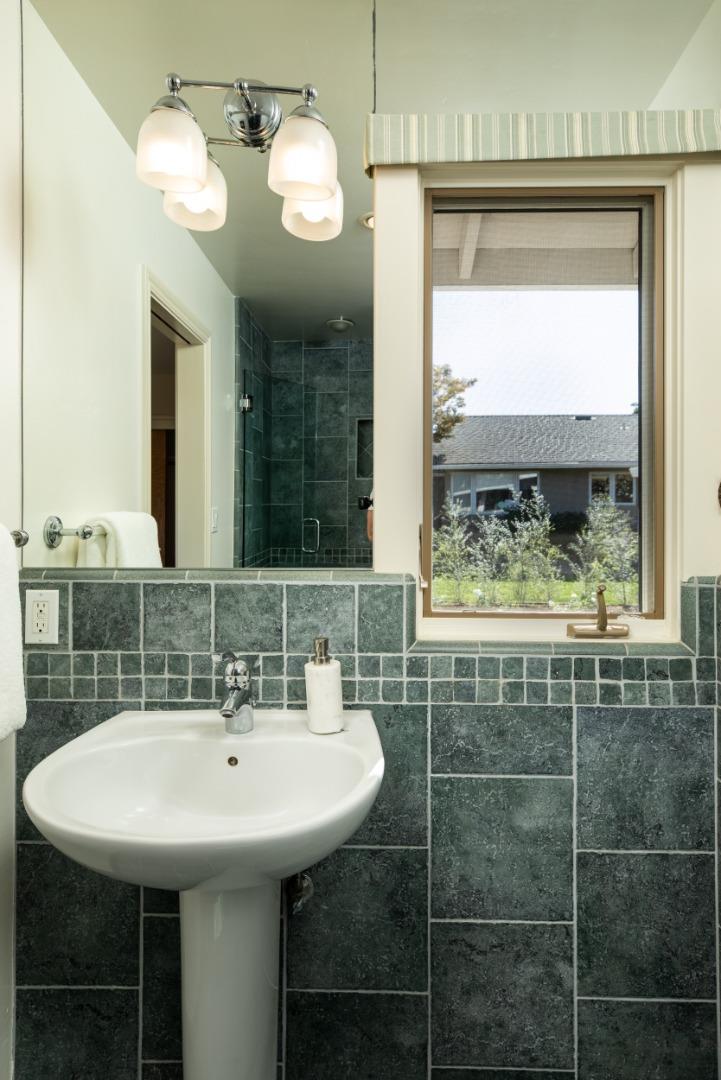 1507 Dominion Avenue