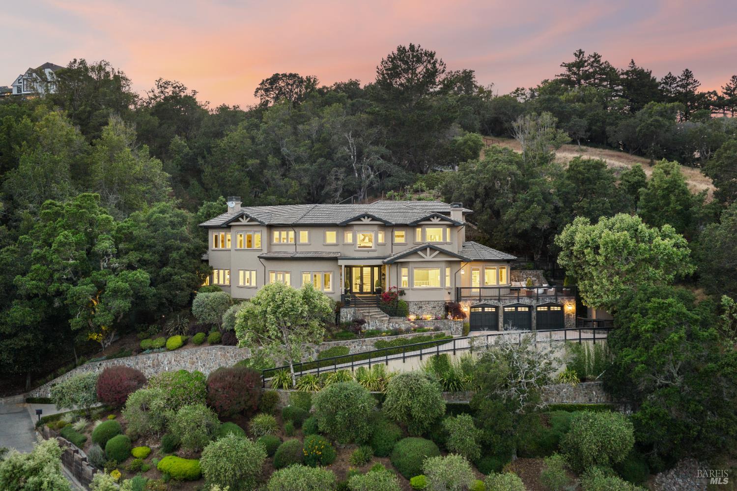 30 Sandy Ln