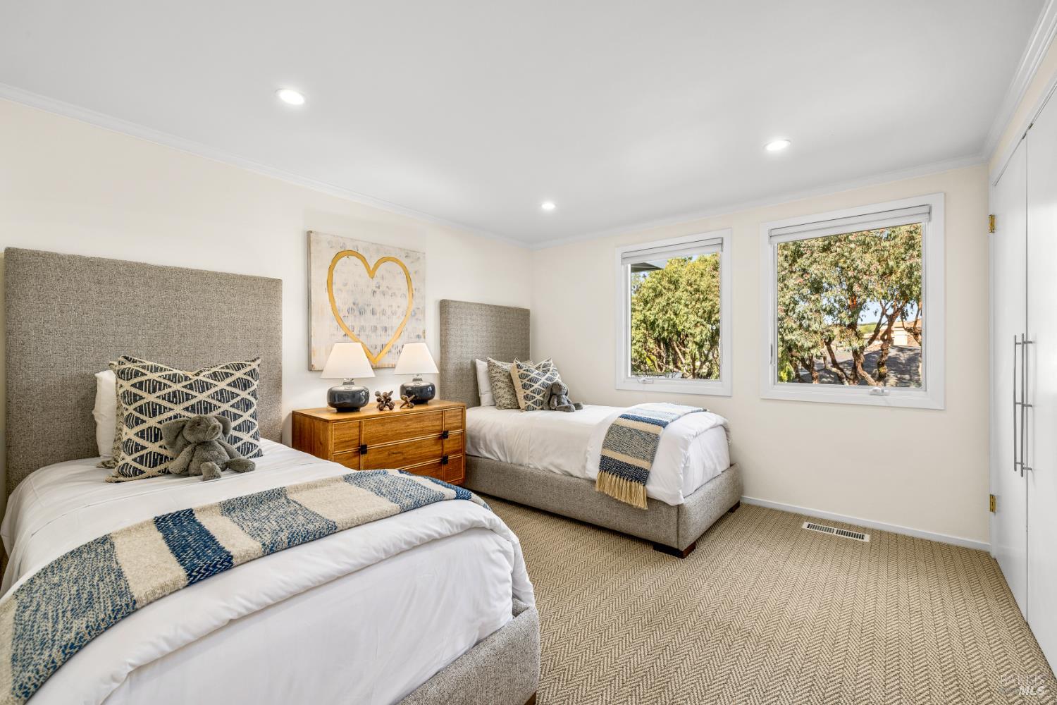 34 Southridge Drive